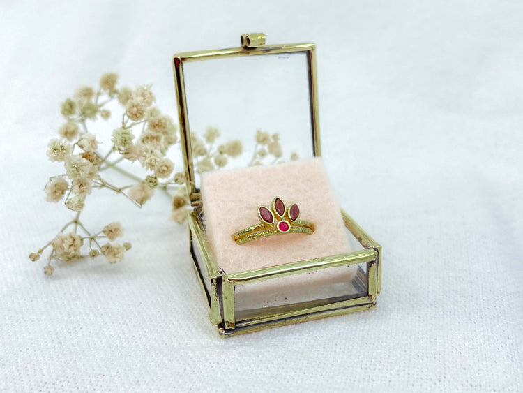 Collection de bagues en pierres fines naturelles