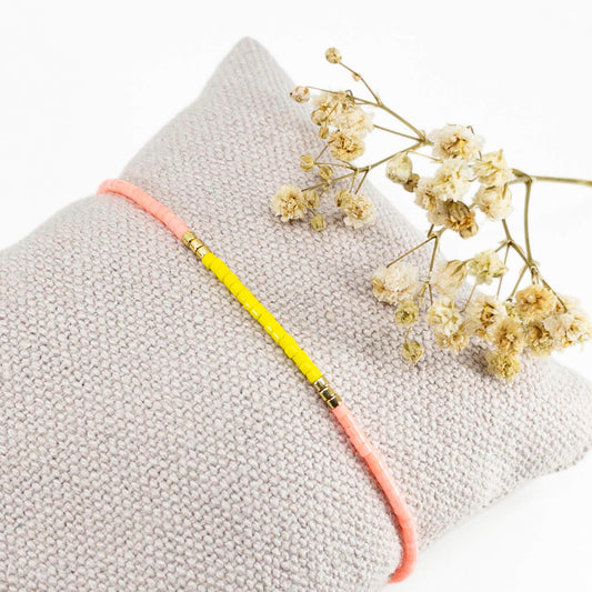 Bracelet en perles de rocaille colorées et or