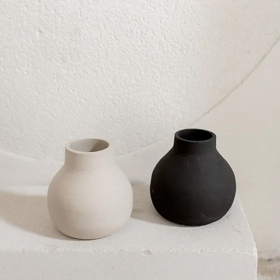 Vase céramique brute rond Bulle Blanc. Entièrement fait main.
