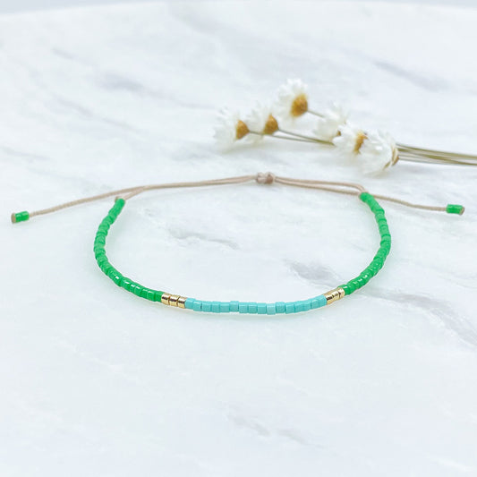 Bracelet en perles de rocaille colorées et or