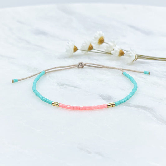 Bracelet en perles de rocaille colorées et or