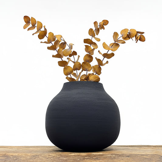 Vase céramique brute rond Bulle Noir. Entièrement fait main.