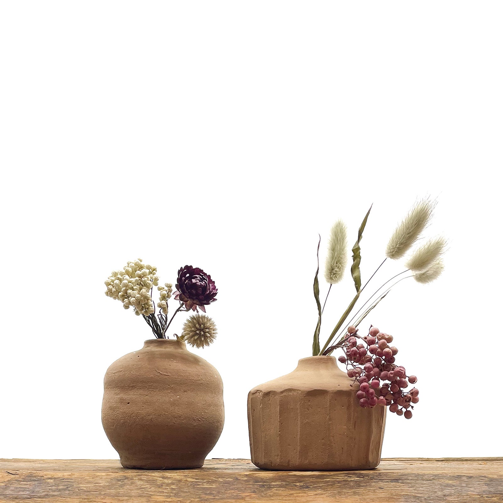 Vases en terre cuite couleur terracotta - fait main. 