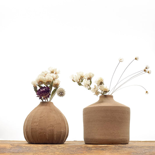 Vases en terre cuite couleur terracotta - fait main. 