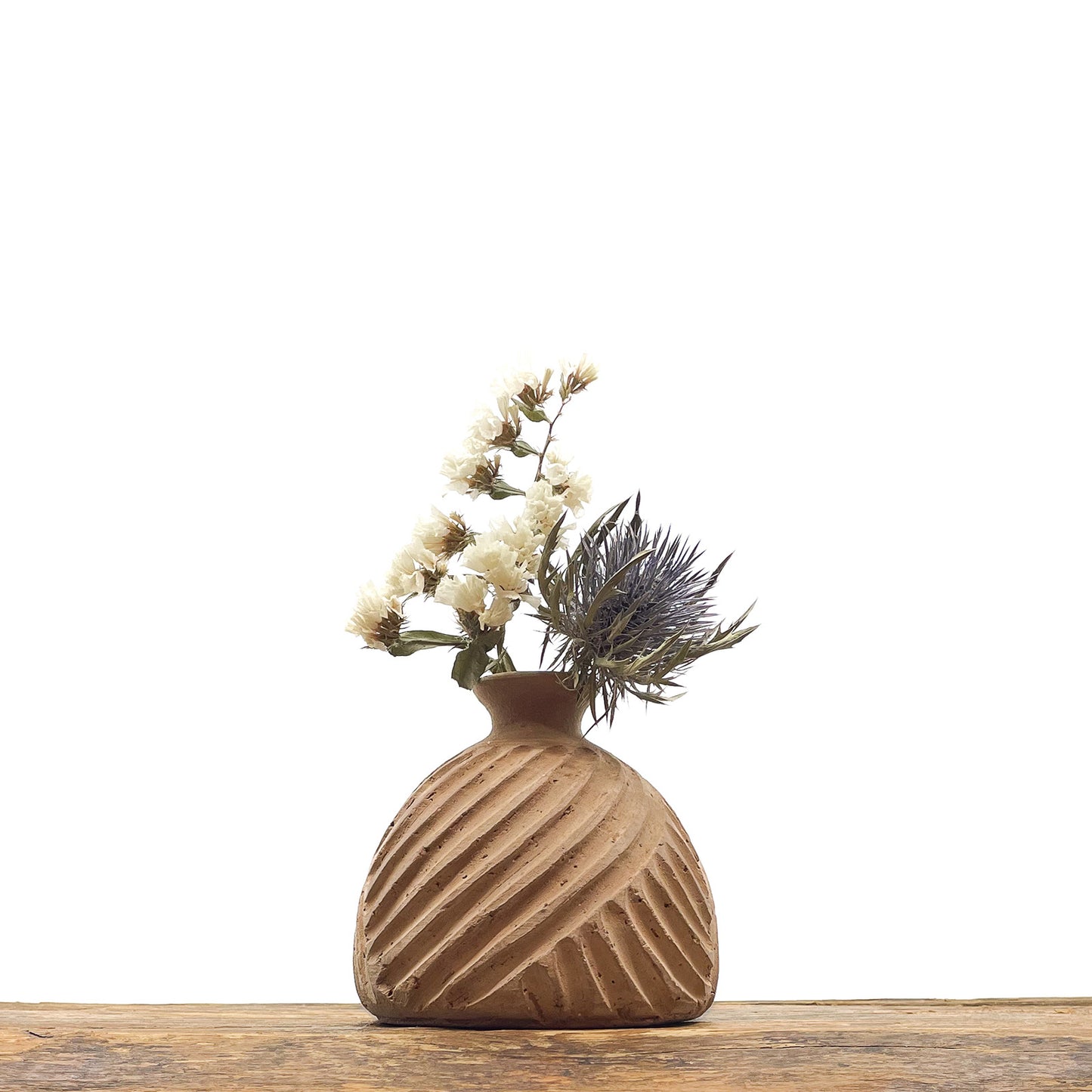 Vases en terre cuite couleur terracotta - fait main. 