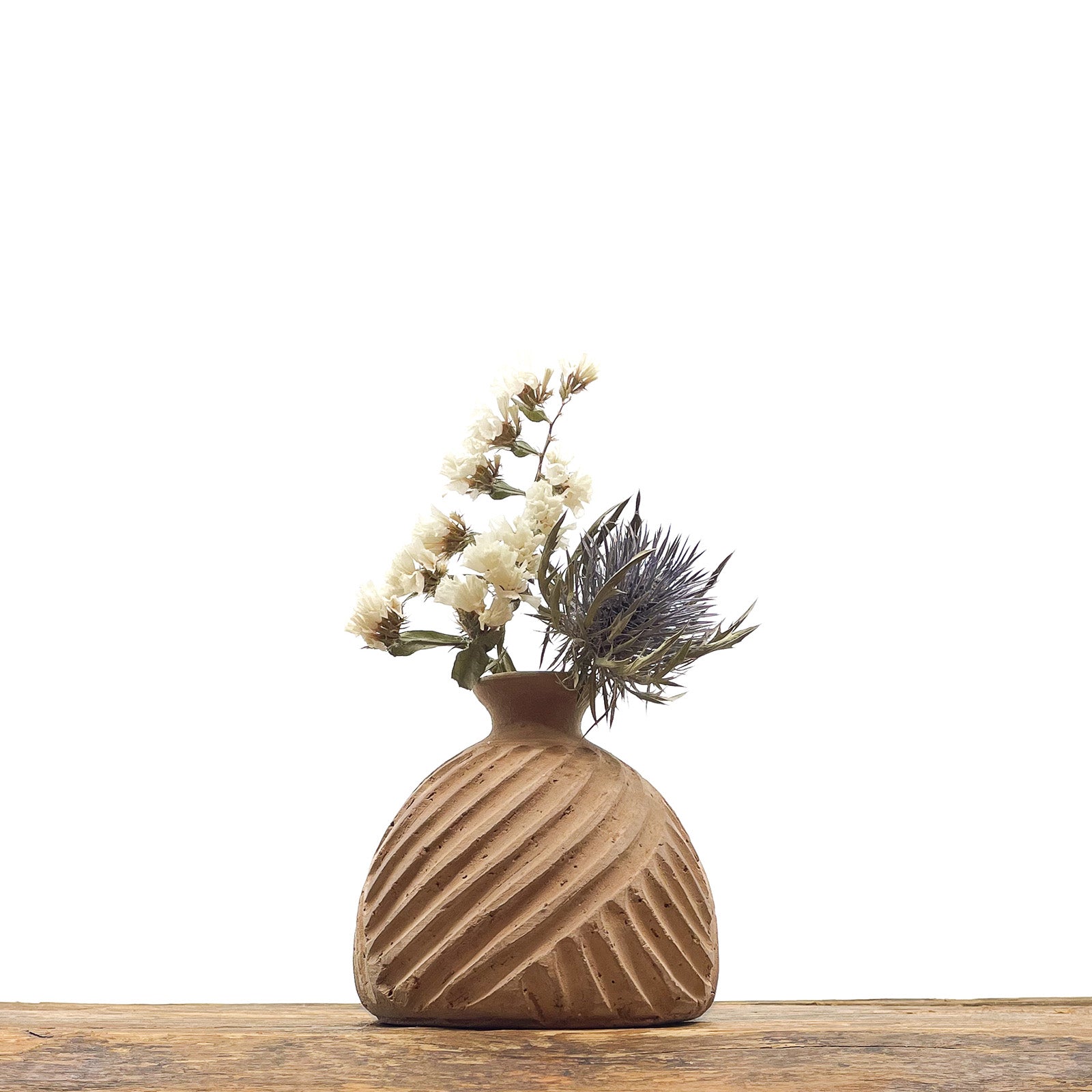 Vases en terre cuite couleur terracotta - fait main. 