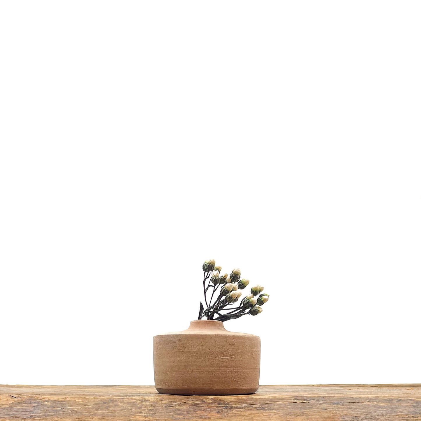 Vases en terre cuite couleur terracotta - fait main. 